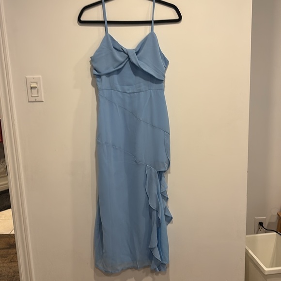 Elegant Blue Spaghetti Strap Dress - Picture 4 of 8